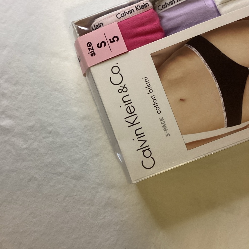 Calvin Klein New in box. Multicolor Cotton 5 Pack Bikini Szs 5/S, 6/M, 7/L, 8/XL - Picture 4 of 4